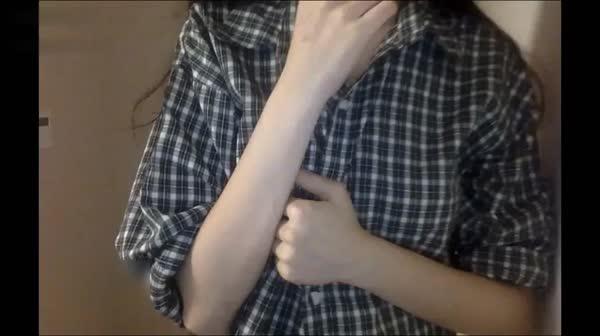 身材不错的美女家中诱惑自拍，第三部